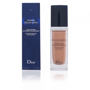 DIORSKIN ECLAT SATIN fond de teint #300-beige moyen 30 ml DIORSKIN ECLAT SATIN fond de teint #300-beige moyen 30 ml